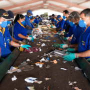 Esteira de triagem de material reciclável